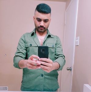 Meet your Posher, Safeer